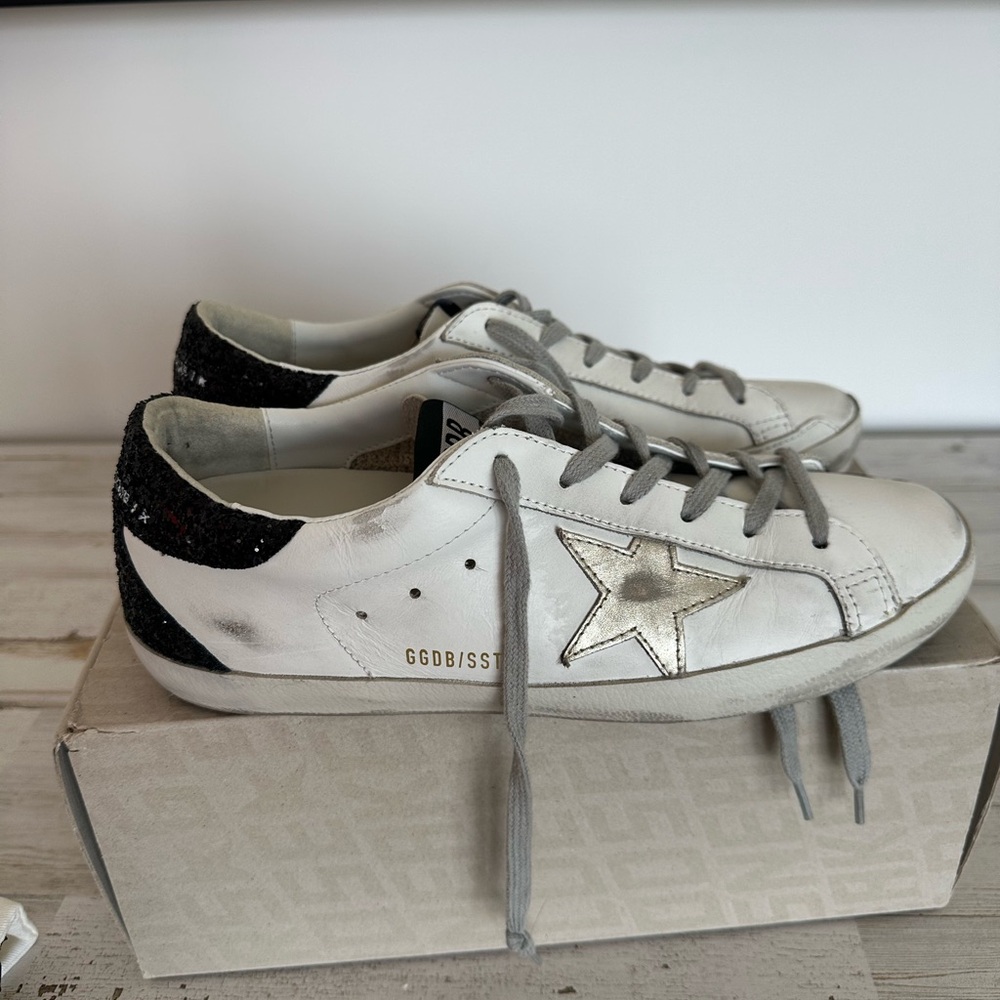 GOLDEN GOOSE Super-Star with gold star and black glitter heel tab Size 40